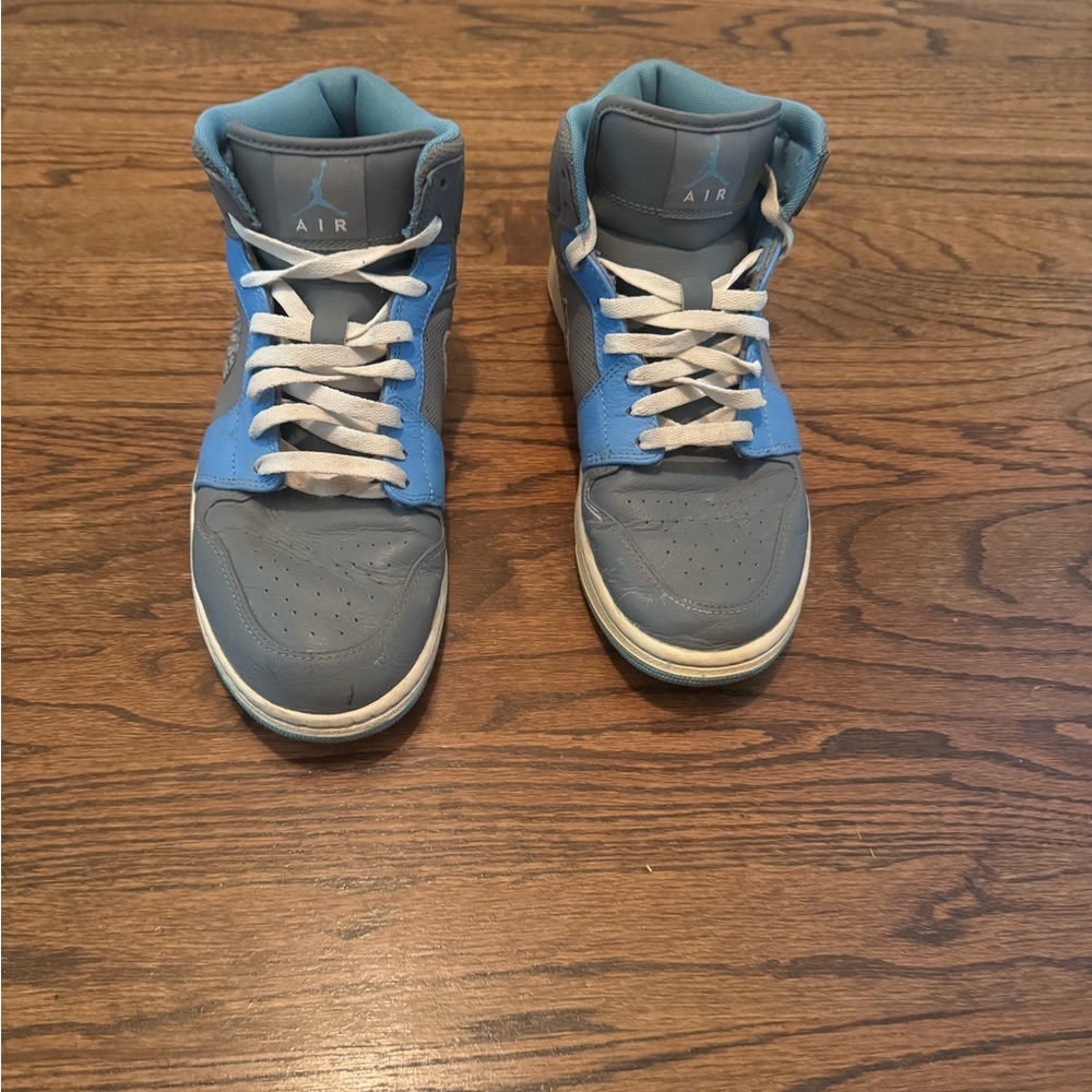 Nike Air Athletic Shoes - Blue and Gray